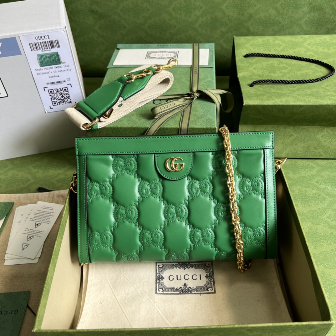 GG Matelassé leather small bag