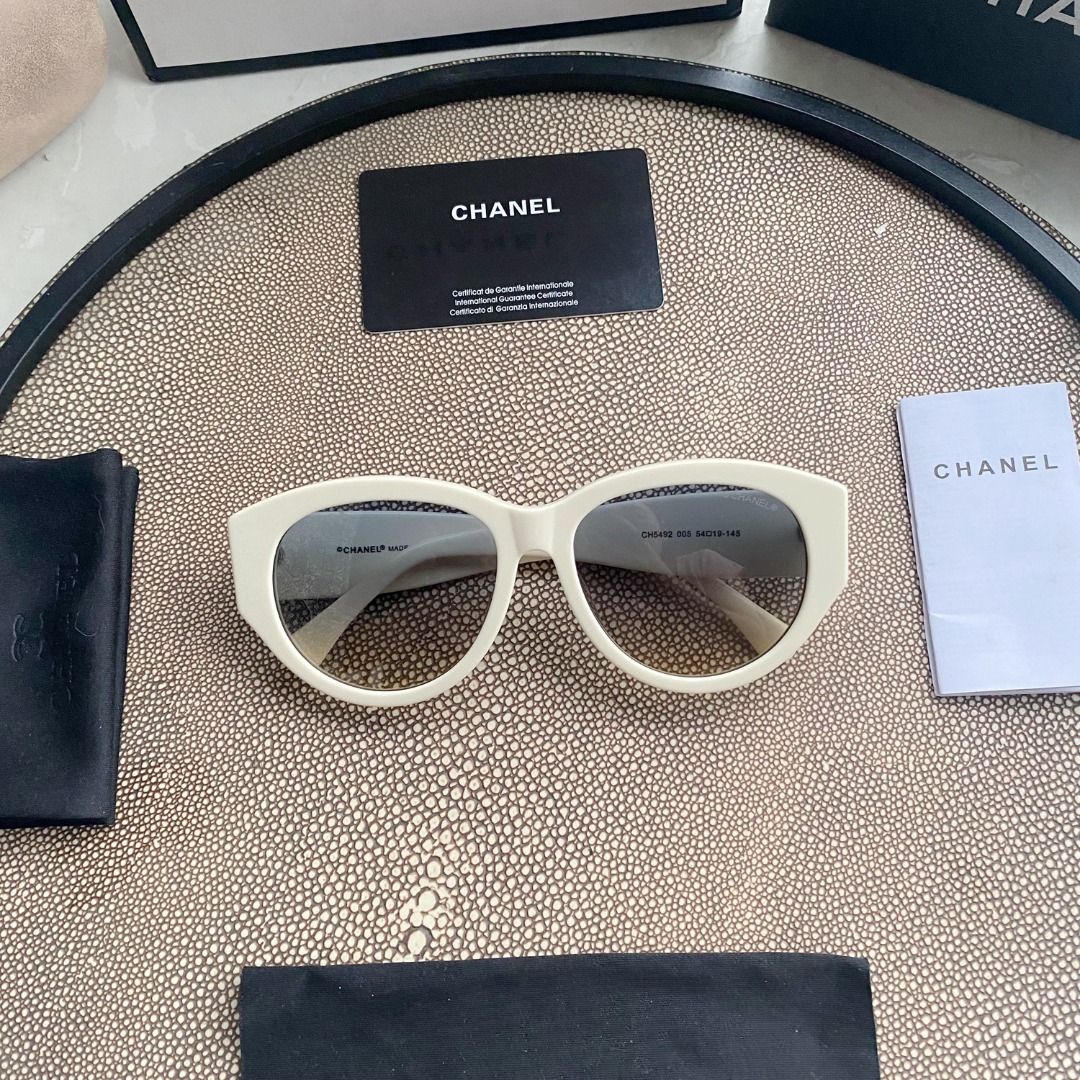 CHANEL Sunglasses