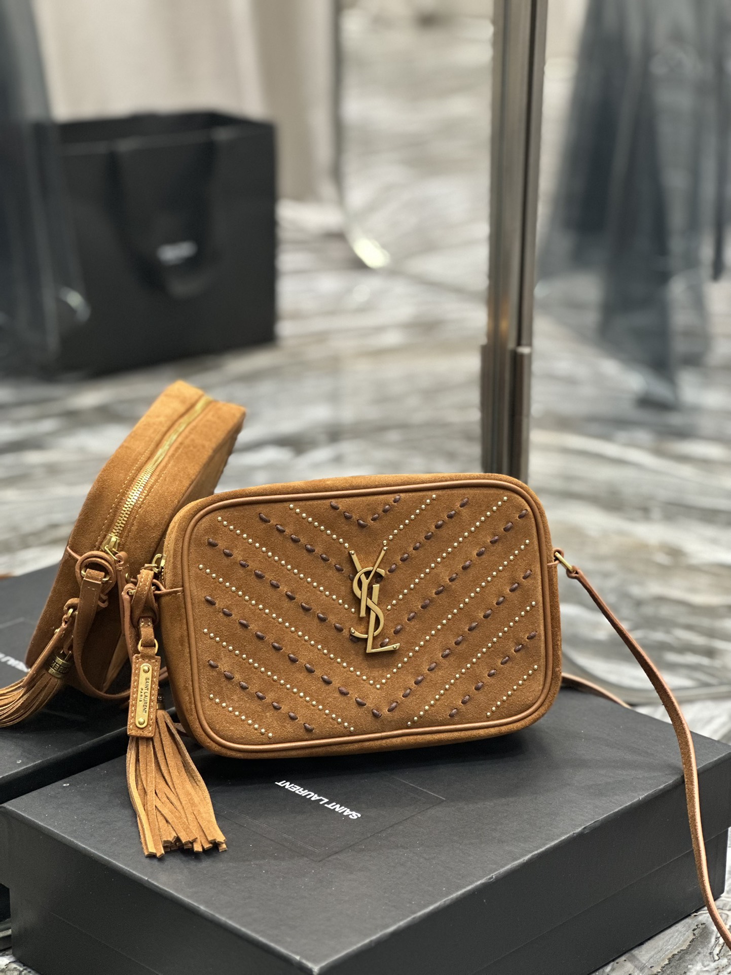 Saint Laurent – Lou suede camera bag – women – Calf Leather – One Size – Brown