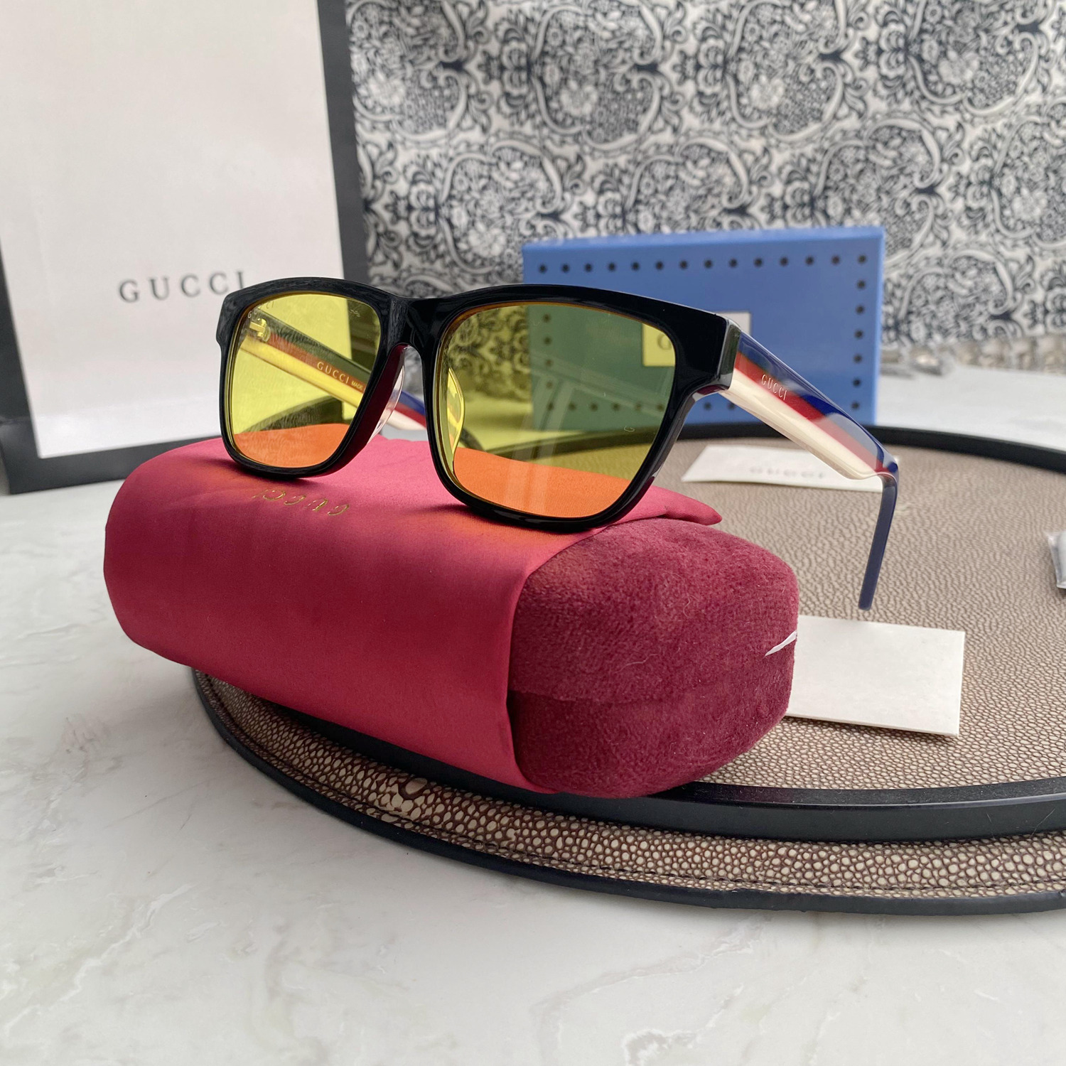 Gucci classic sunglasses
