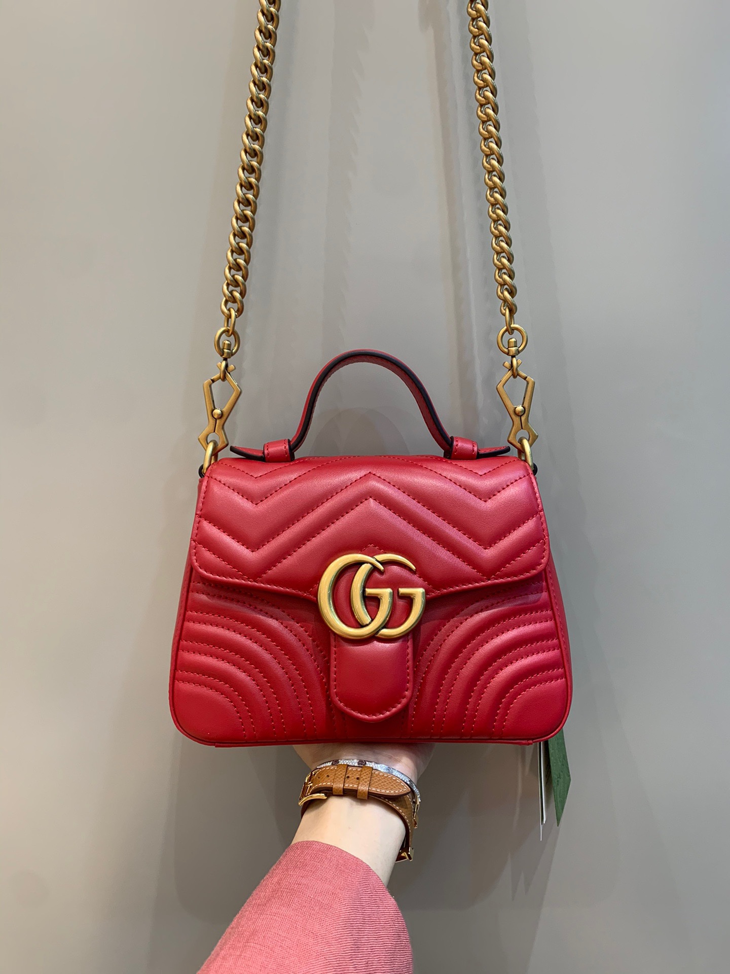 Classic handle bag