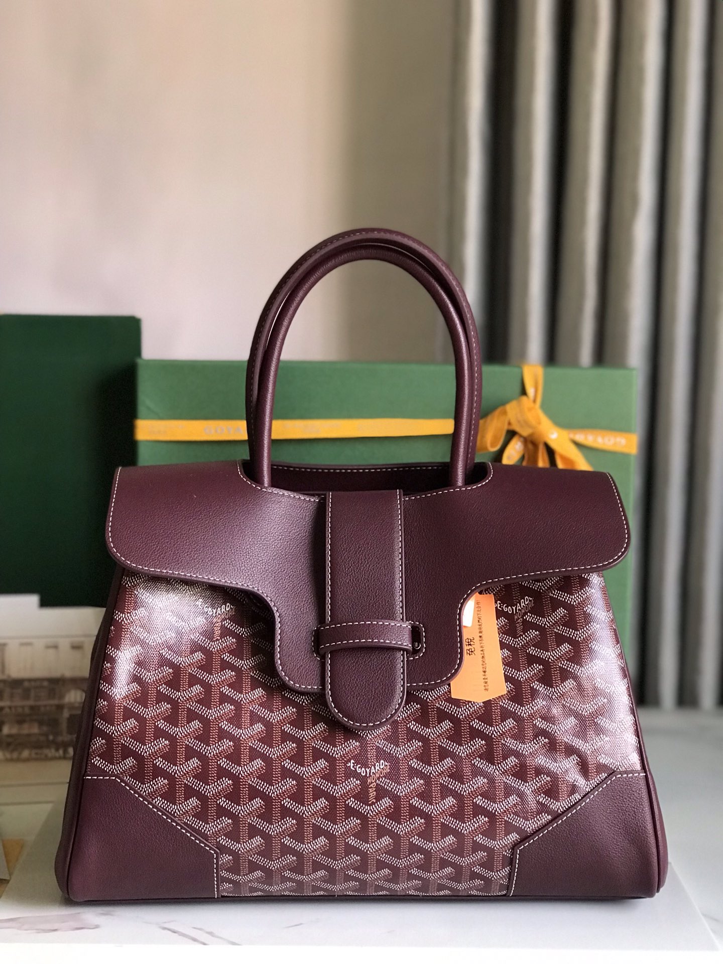 Saigon Tote bag