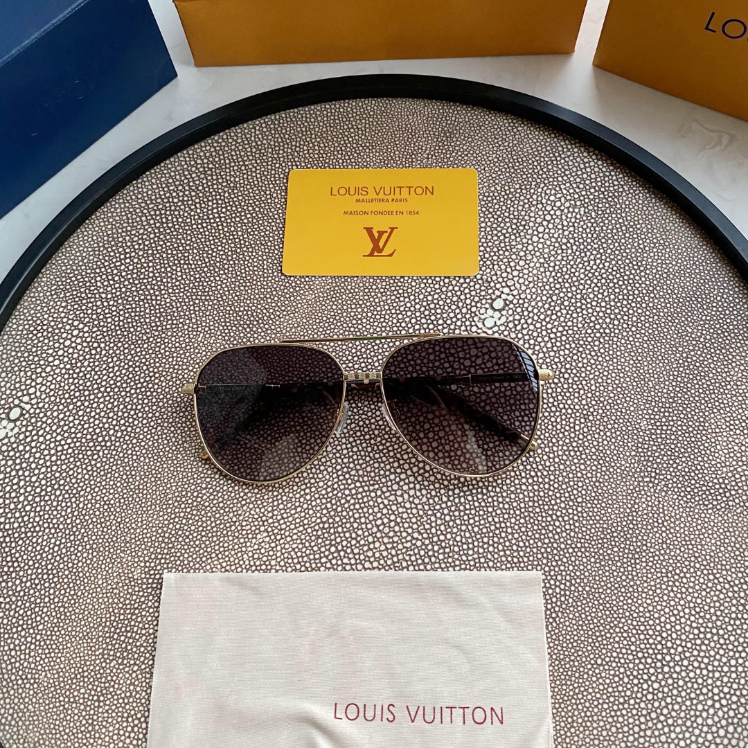 MATTHEW WILLIAMSON MAGNOLIA SUNGLASSES IN YELLOW GOLD