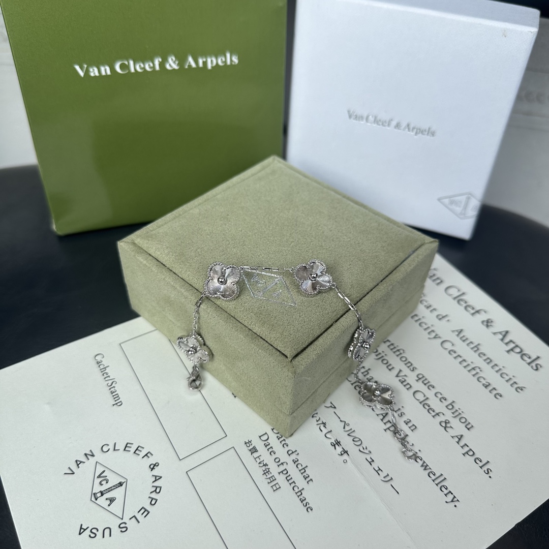 Van Cleef & Arpels Vintage Alhambra Bracelet
