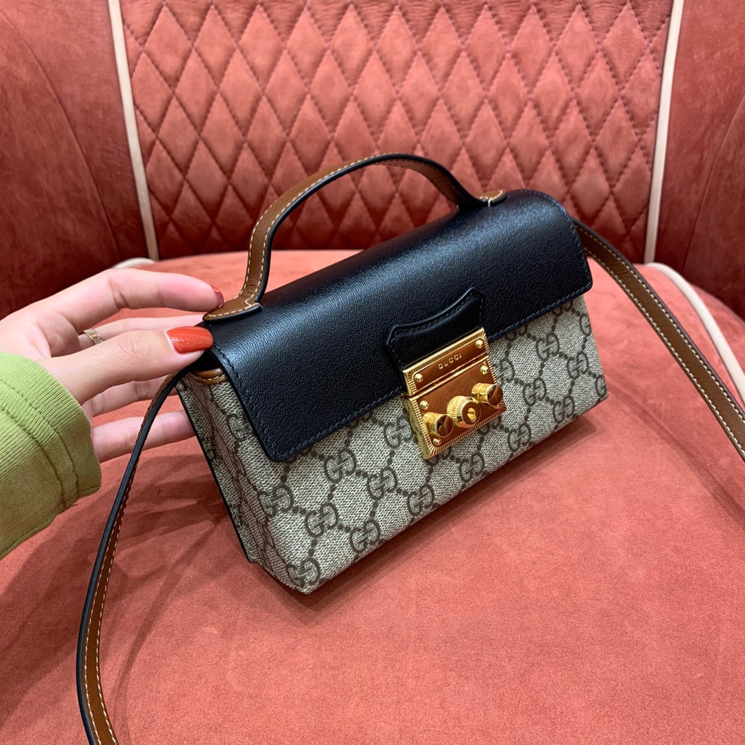 Gucc1 padlock bag