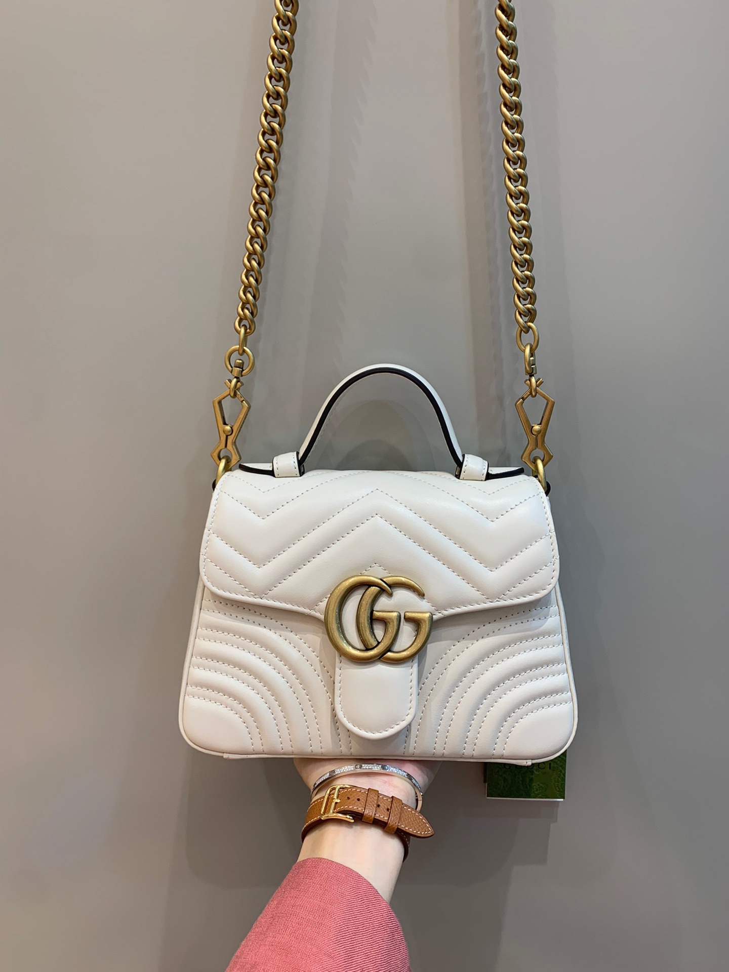 Classic handle bag