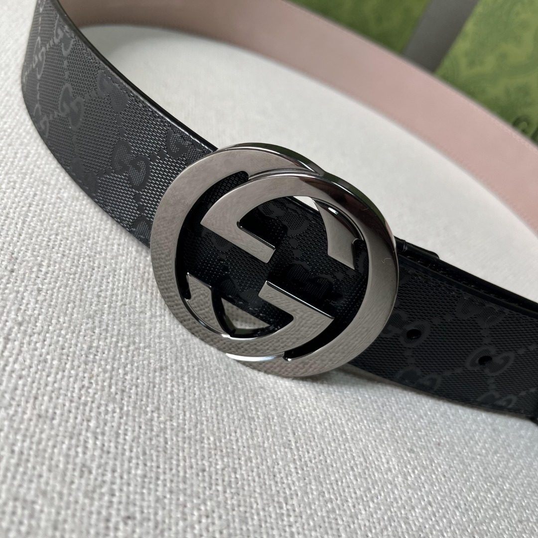 Gucci Double G