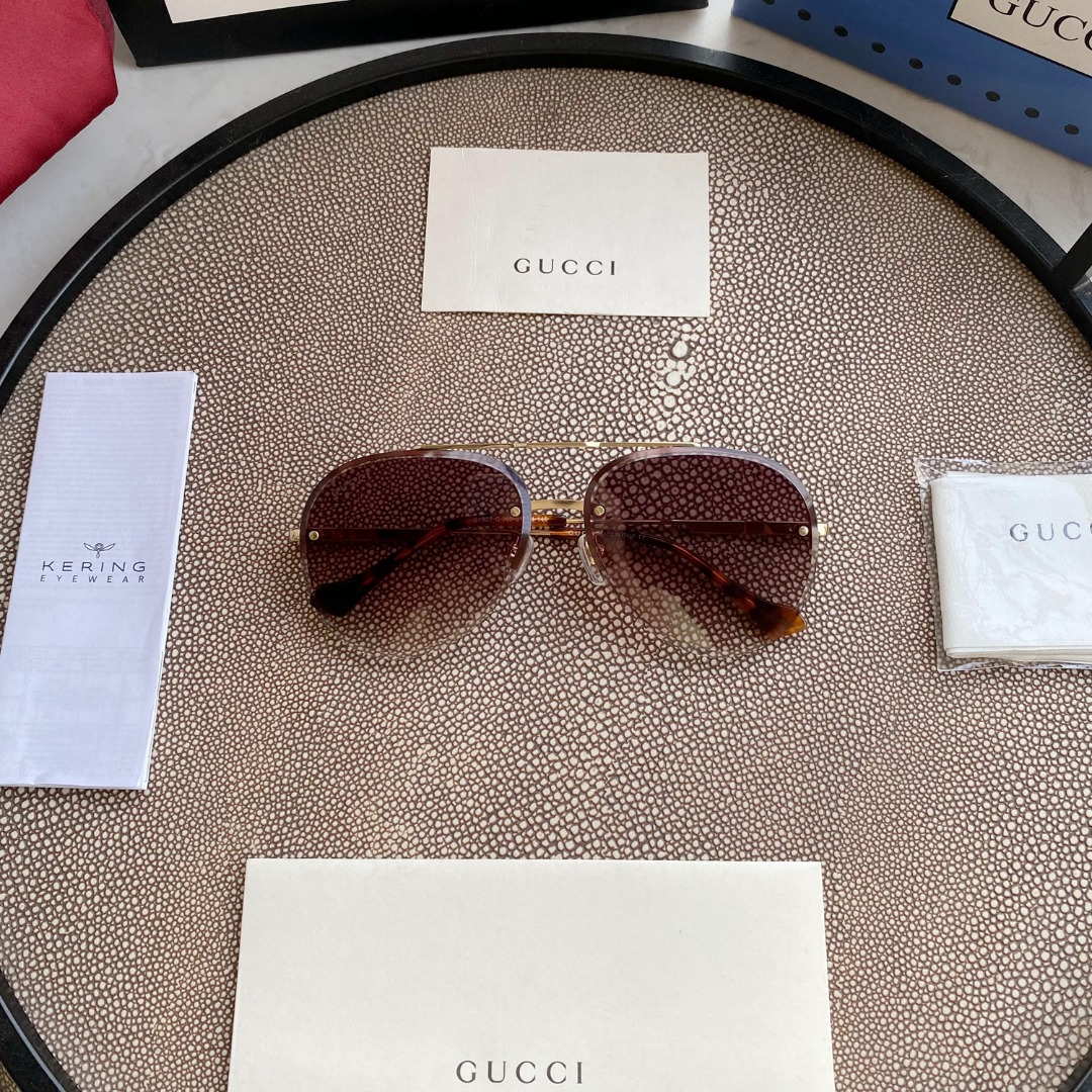 GUCCI SUNGLASSES