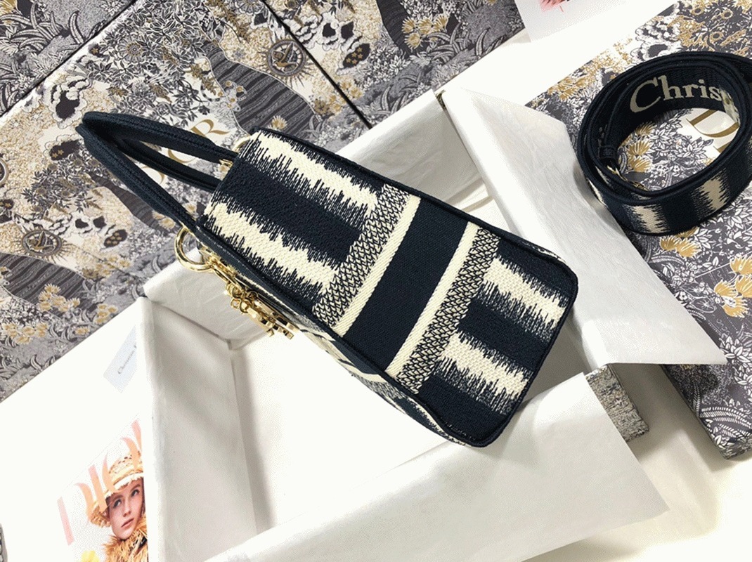 Dior Lady D-Lite Medium Bag Imitation in Blue D-Stripes Embroidery