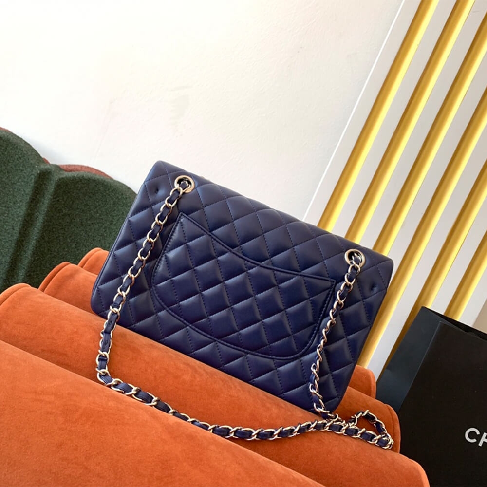 CHANEL CLASSIC 11.12 HANDBAG(high-end grade)