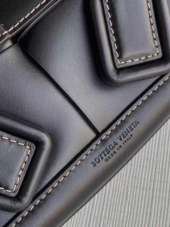 Top Quality Replica Bottega Veneta Arco Mini Bag In Black