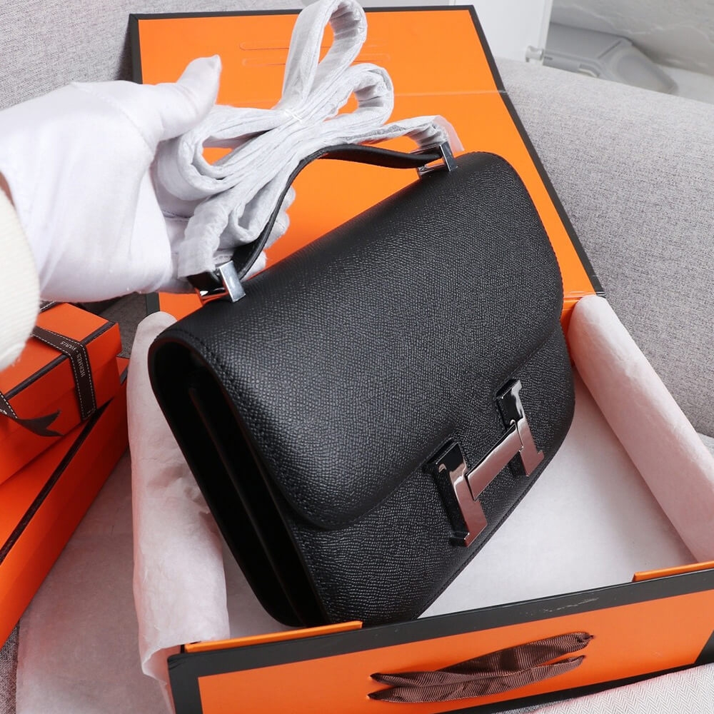 Hermes Constance 18