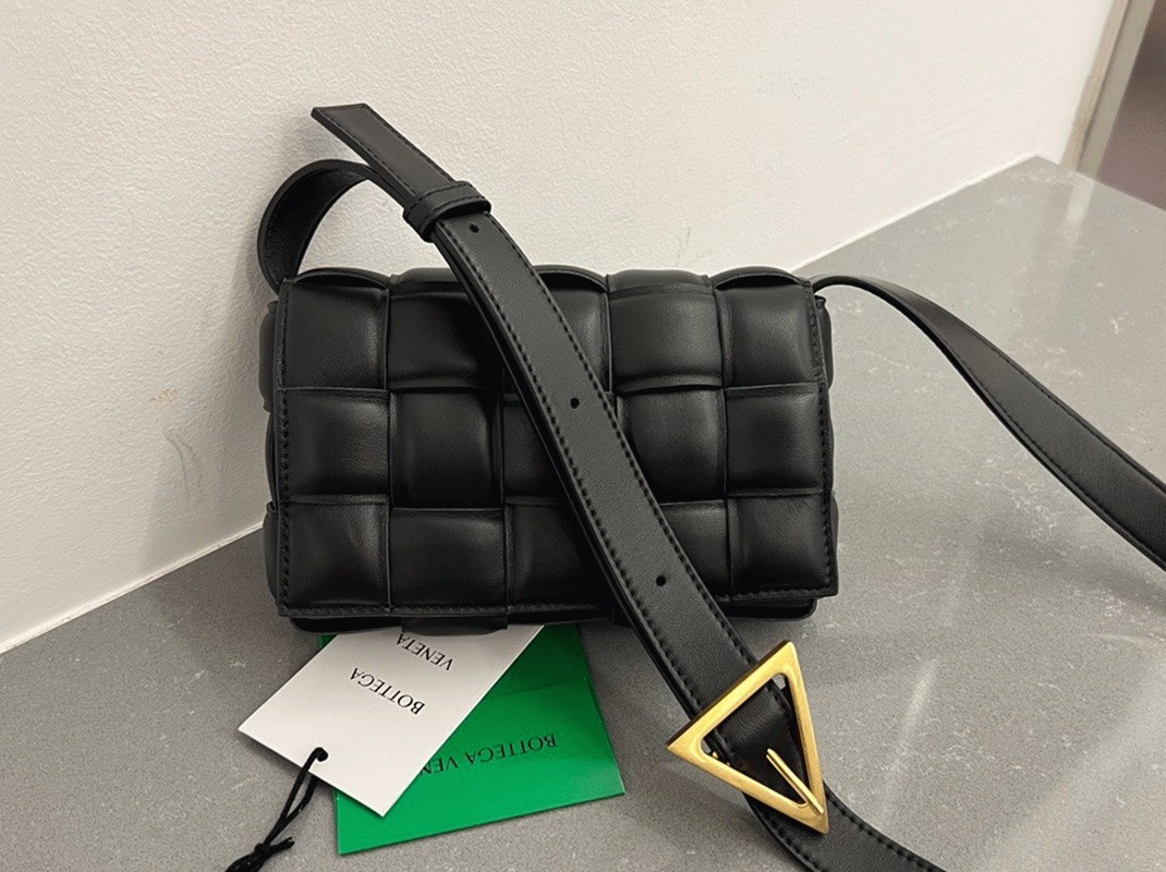 Knockoff Bottega Veneta Small Padded Cassette Bag Black