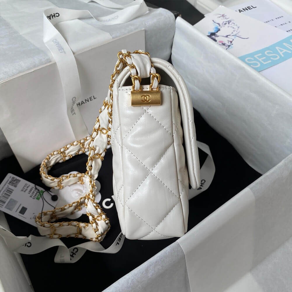 CHANEL MINI FLAP