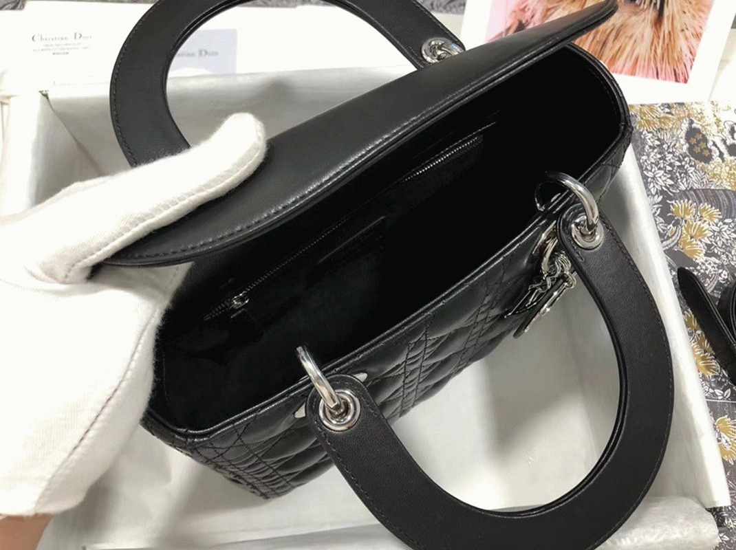 Dior Lady Dior Medium Bag Fake in Noir