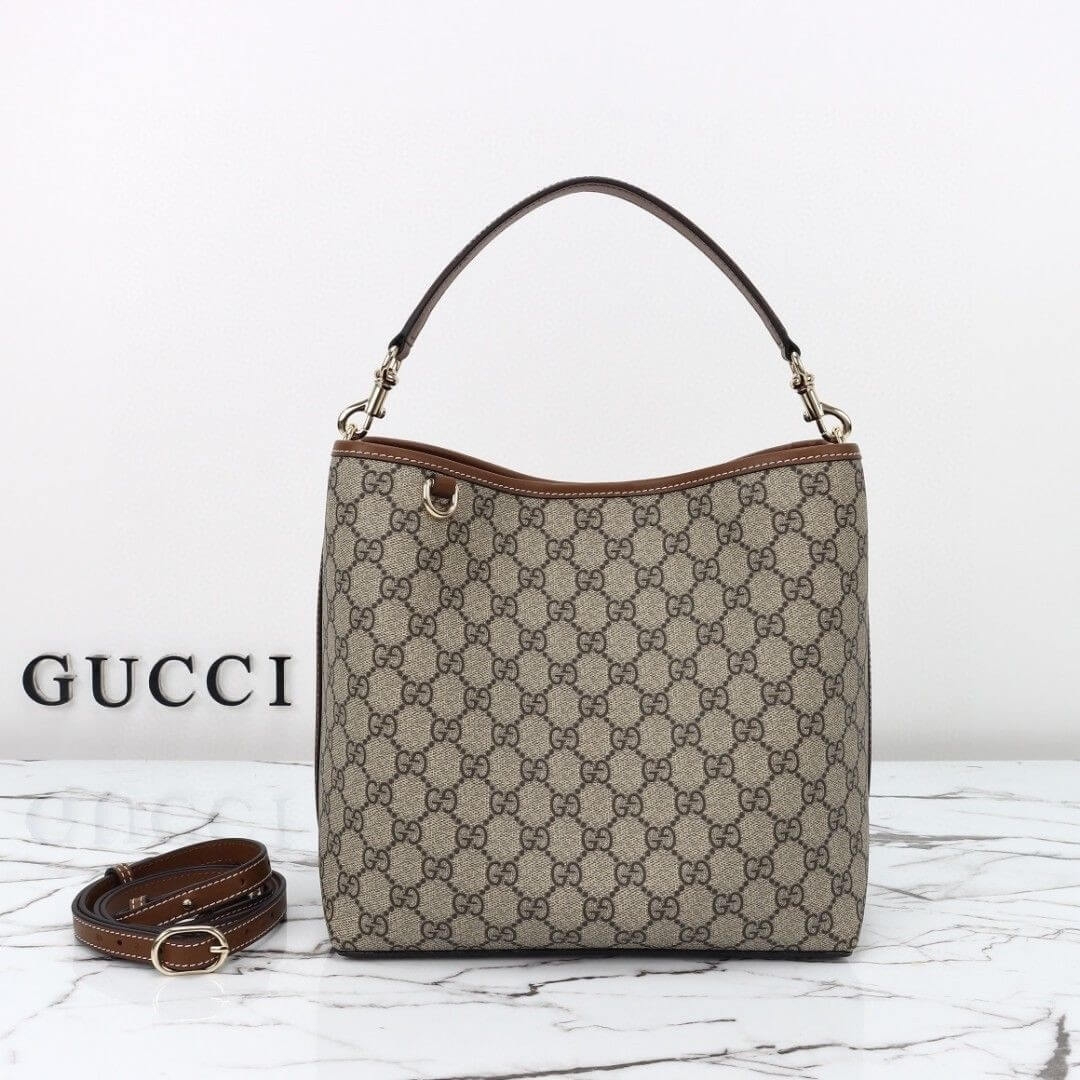 GG Emblem small shoulder bag