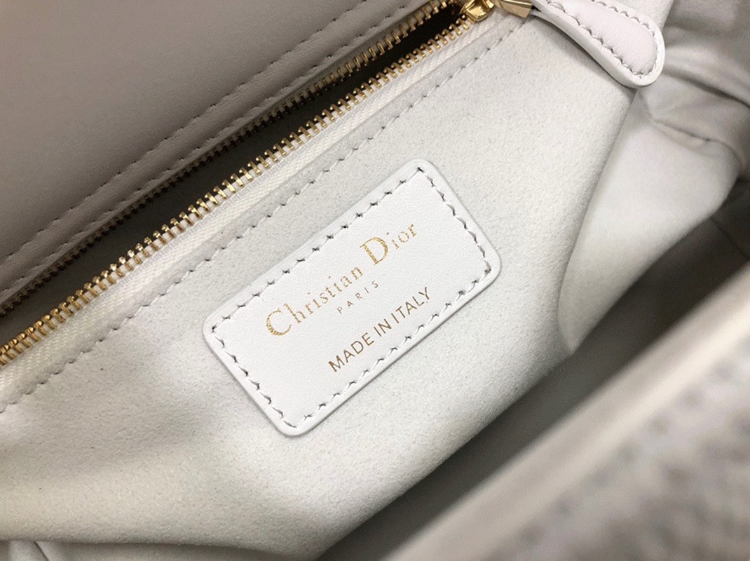 White Dior Lady D-Lite Medium Replica Bag with Macrocannage Texture