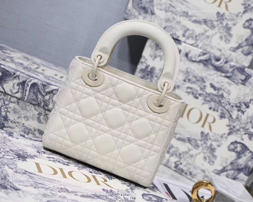Dior Lady Dior Mini Chain Bag Fake in White