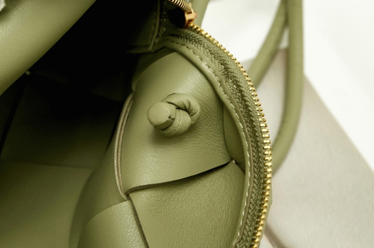 Replica Bottega Veneta Small Cassette Camera Bag Travertine