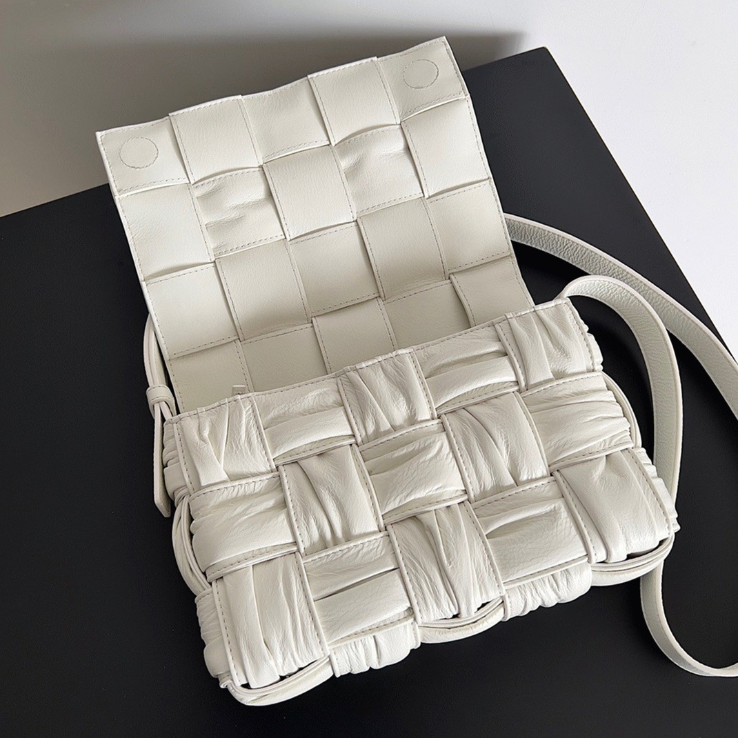 Top Quality Replica Bottega Veneta Cassette Bag In White Foulard Intreccio Calfskin