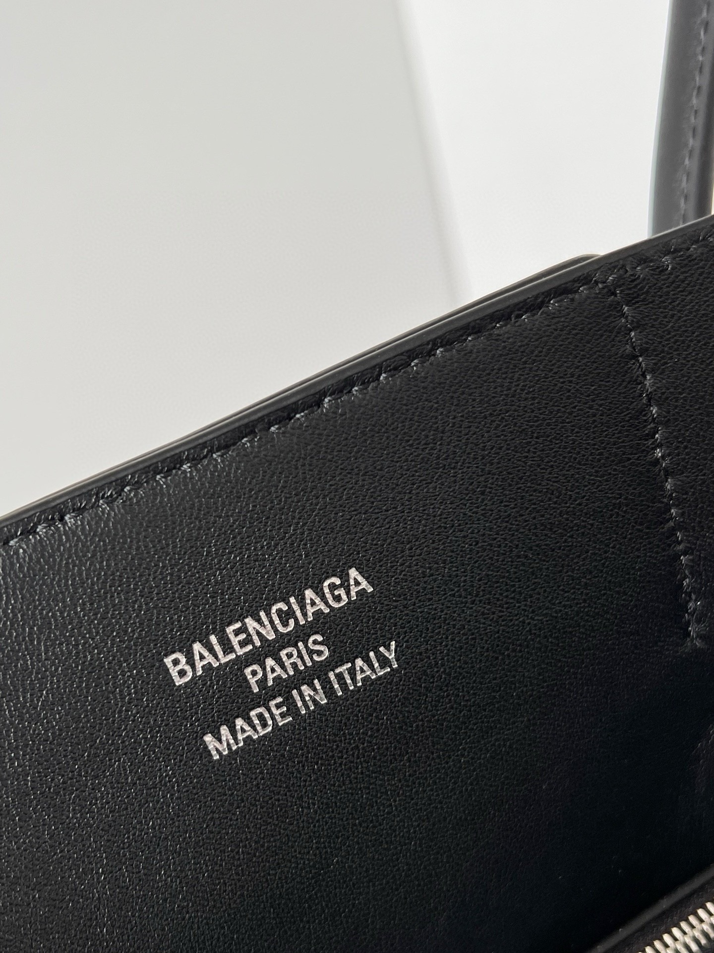 Knockoff Balenciaga Bel Air Carry All Medium Bag Noir Calfskin