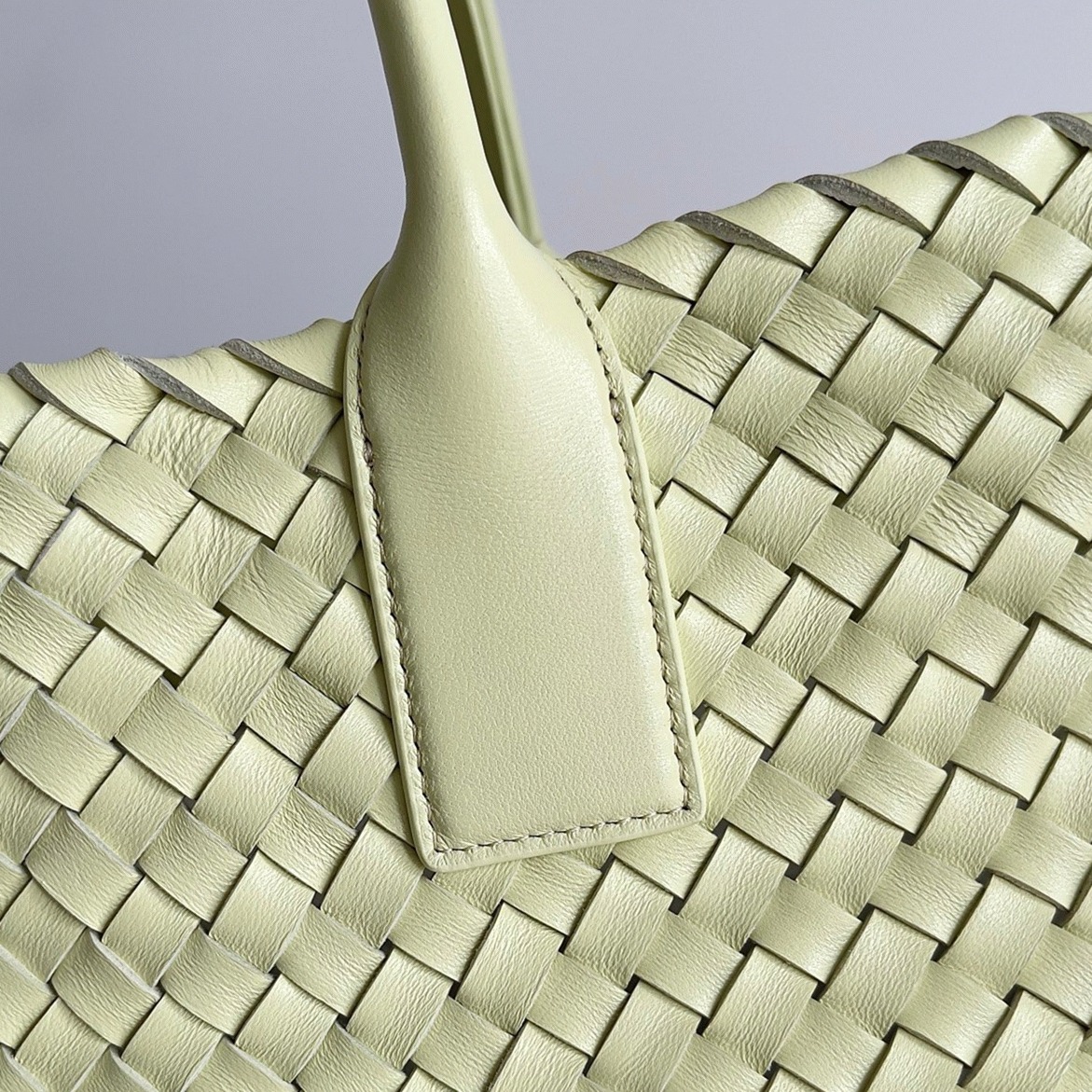 Top Quality Fake Bottega Veneta Cabat Large Bag In Zest Washed Intrecciato Lambskin