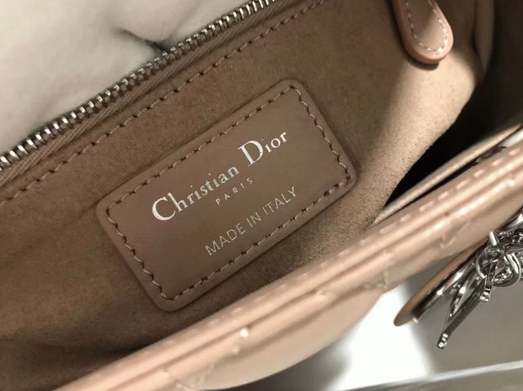 Dior Lady Dior Medium Bag Fake in Blush