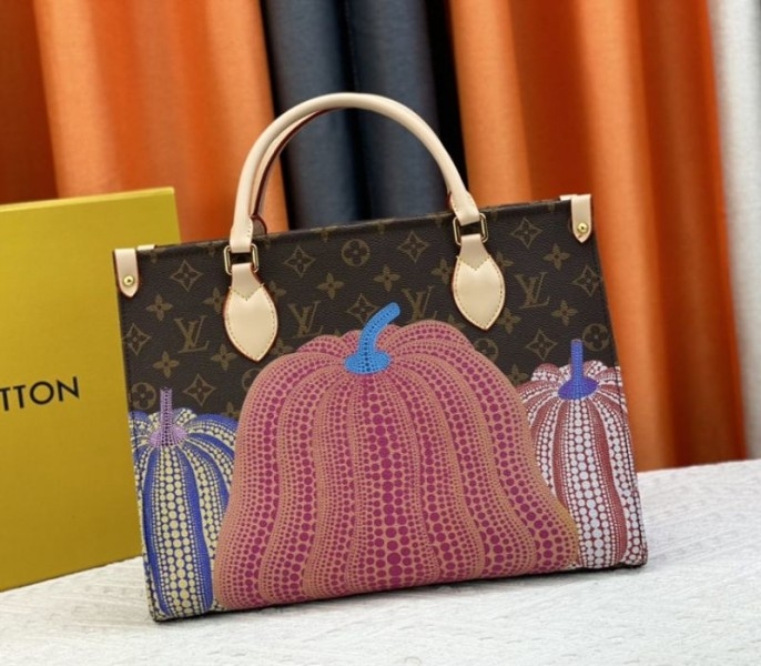 Louis Vuitton X YK Monogram Canvas Onthego MM Tote In Pumpkin
