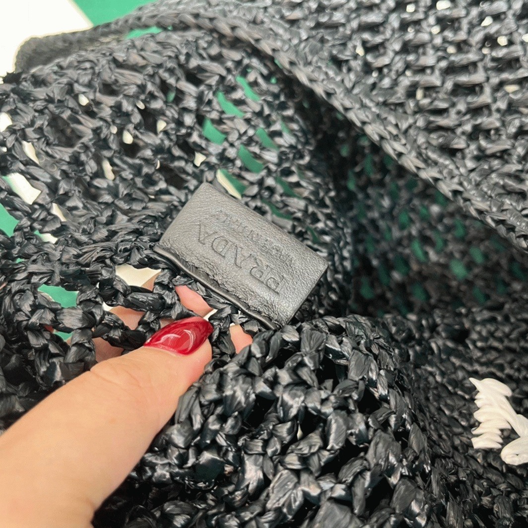 Prada Large Tote Bag Fake in Black Woven Raffia