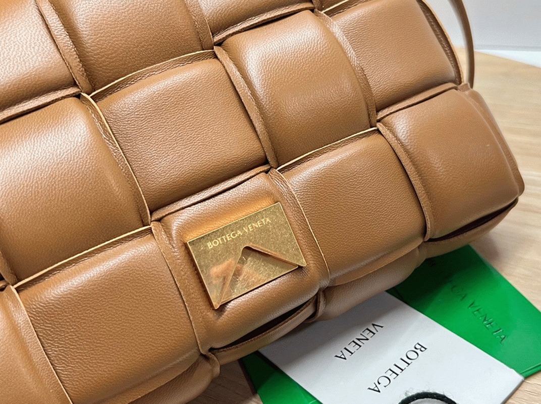 Top Quality Fake Bottega Veneta Padded Cassette Bag In Caramel