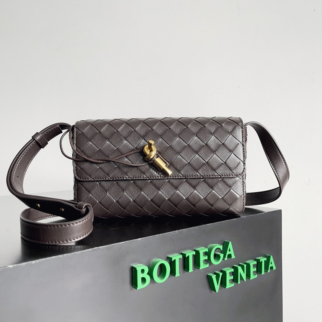 Fake Bottega Veneta Mini Andiamo Cross-Body Bag Barolo