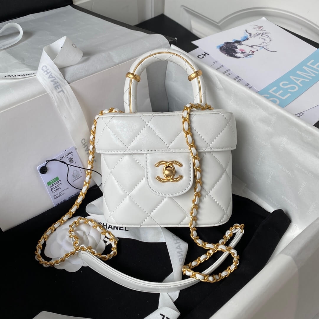 Chanel 23S handle cosmetic bag(high-end grade)