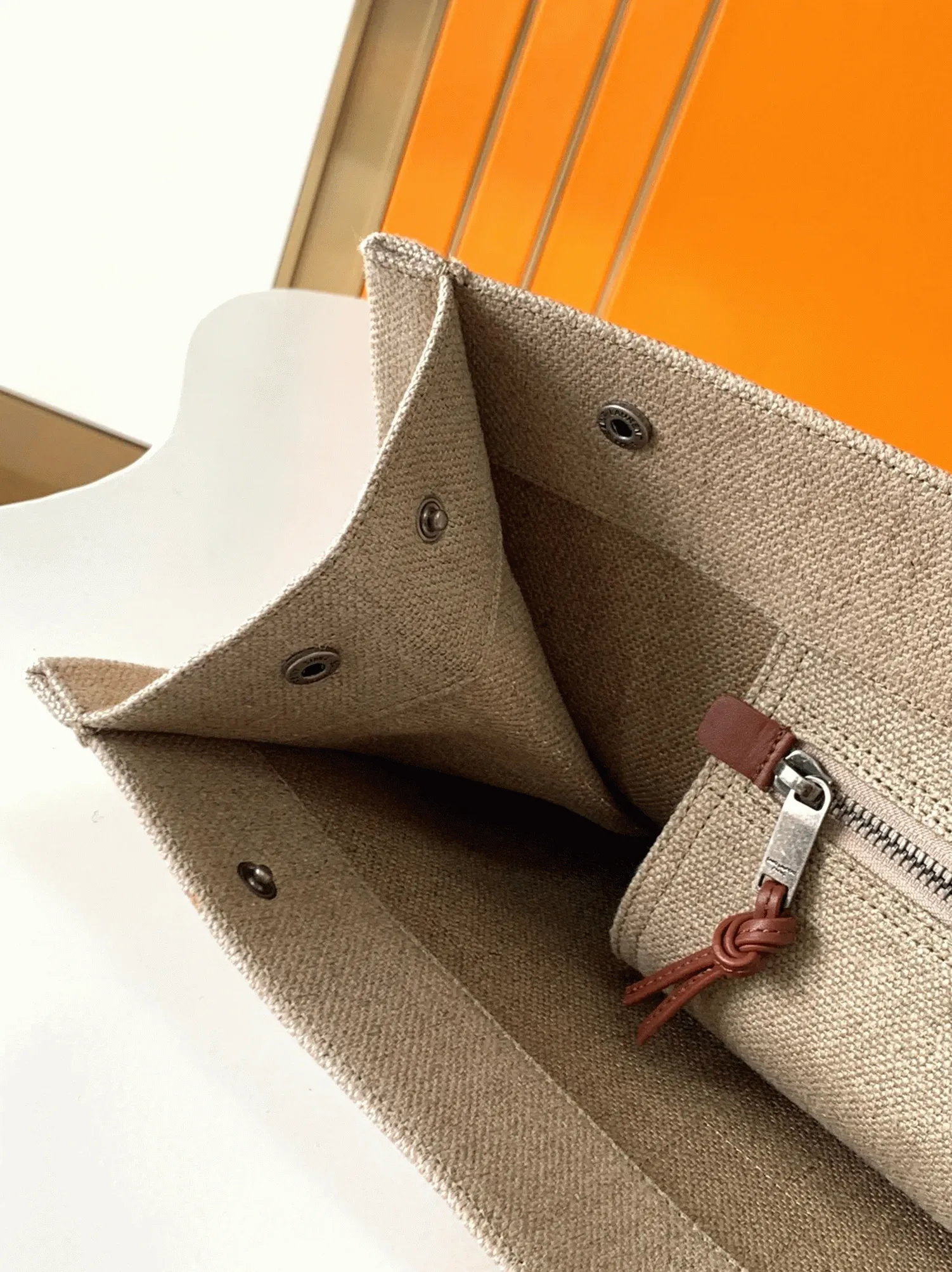 Knockoff Saint Laurent Rive Gauche Tote Bag White Linen and Brown Leather