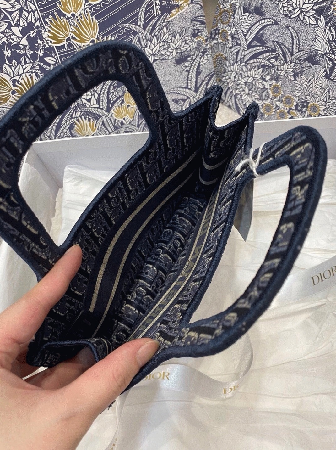Dior Mini Book Tote Bag Imitation in Blue Velvet Oblique Embroidered