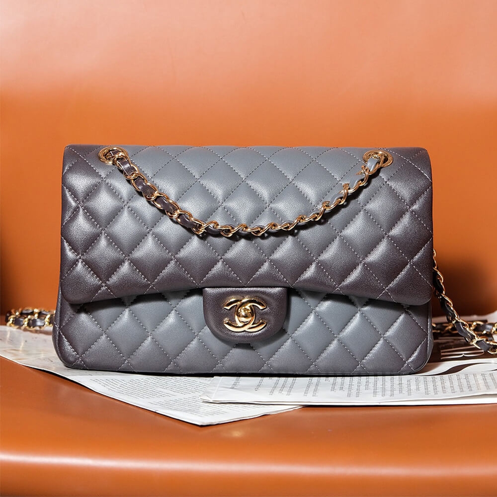 CHANEL CLASSIC 11.12 HANDBAG(high-end grade)