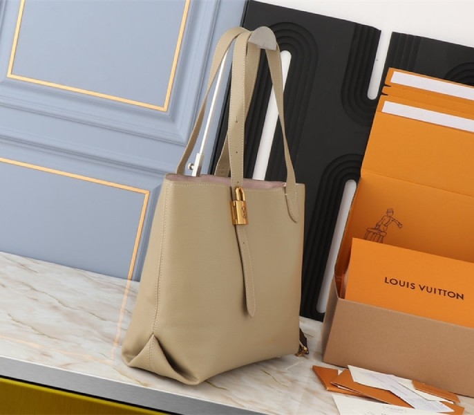 Louis Vuitton Low Key Cabas MM Bag In Galet Gray