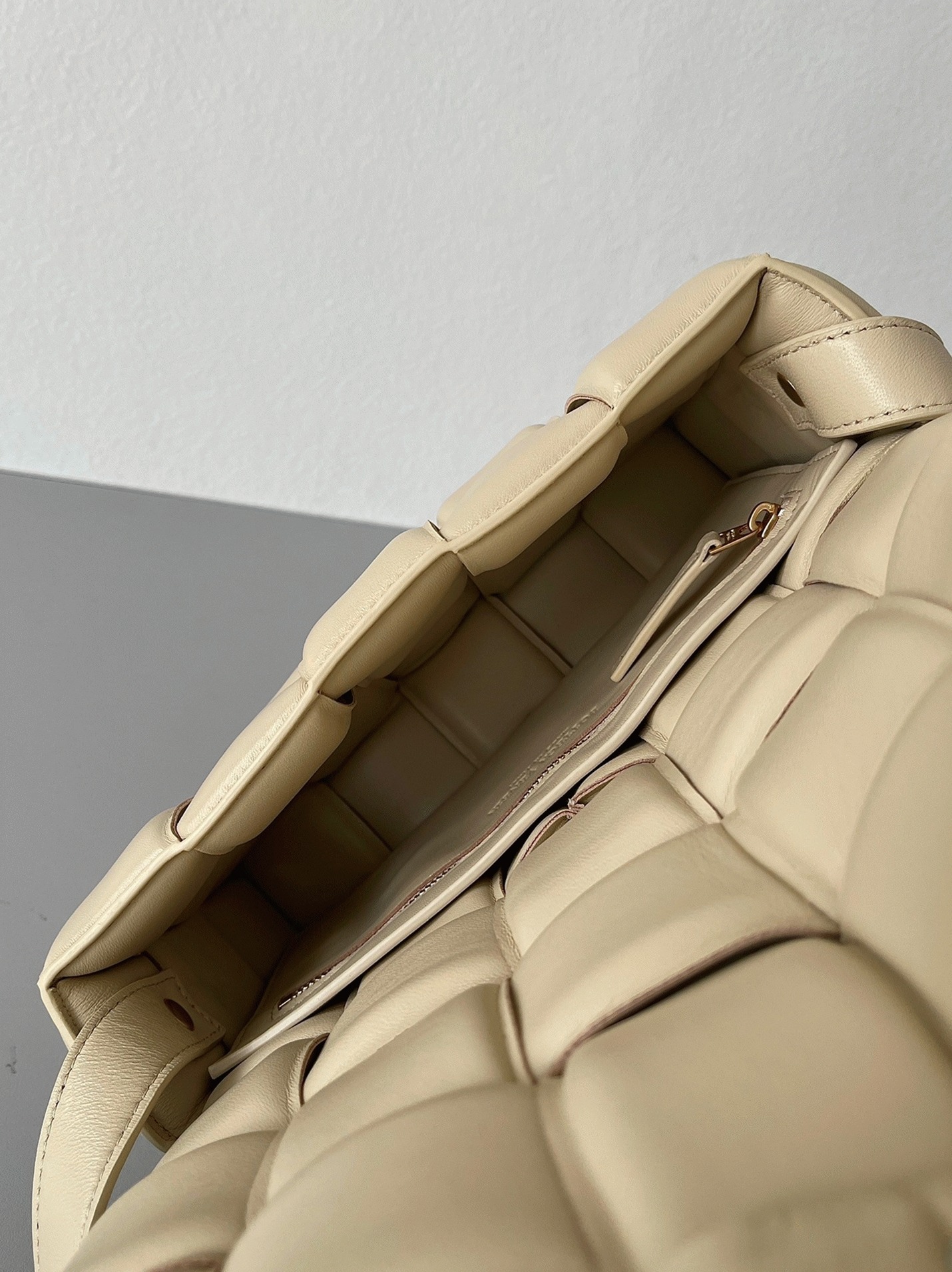 Top Quality Knockoff Bottega Veneta Padded Cassette Bag In Porridge