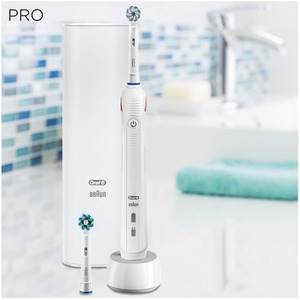 Oral B Pro 3 3000 Electric Toothbrush - White by Oral-B