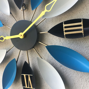 Leaf-Shaped Silent Wall Clock - Black Blue White by Livingandhome