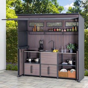 Fleetwood Outdoor Kitchen with Door