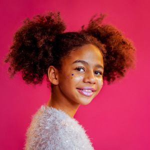 Teen Makeover Photoshoot Gift Experience - Red by Find Me A Gift