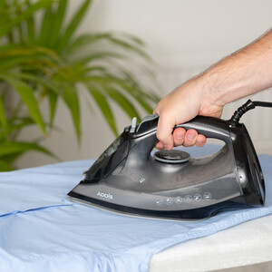 Large Steam Iron 2600W - Black by Addis