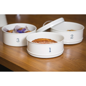 Living Nostalgia Three Tier Cake Tin - Neutral by Living Nostalgia