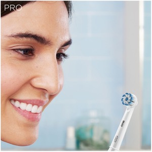 Oral B Pro 3 3000 Electric Toothbrush - White by Oral-B