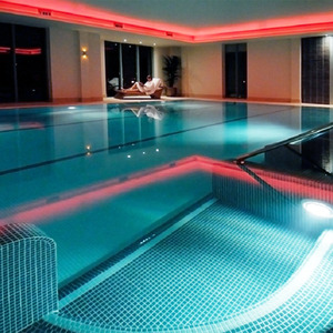 Overnight Spa Escape Experience Box - White by Buyagift