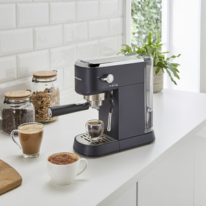 Signature Traditional Compact Pump Espresso Machine by Morphy Richards