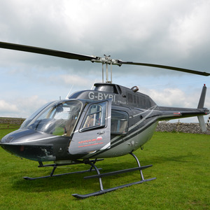 25 Mile Helicopter Tour with Bubbly for Two Gift Experience - White by Buyagift