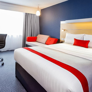 3* Overnight Stay and Theatre Package for Two - Red by Find Me A Gift