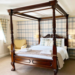 Two Night Luxury Getaway Experience Box by Buyagift