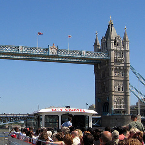 Lunch Cruise on the Thames for Two Gift Experience - White by Buyagift